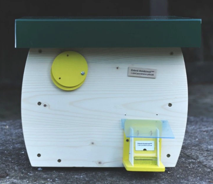 Velký dřevěný čmelín